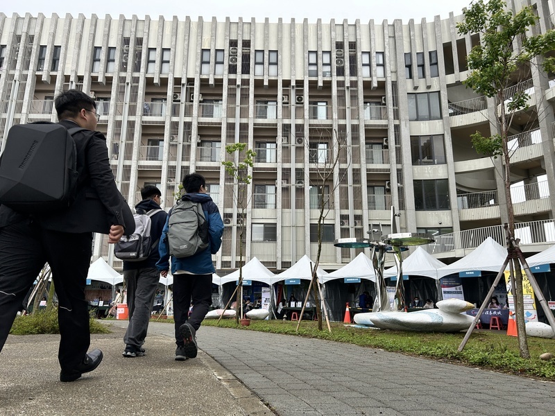 90 家企業釋出三千個職缺!聯大2026校園徵才博覽會熱鬧登場圖片