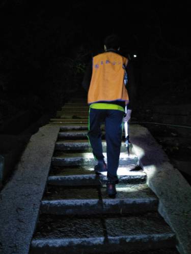 夜行守護服務隊人員巡查情況